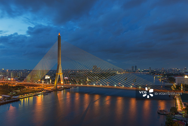 拉玛八世桥和湄南河图片素材