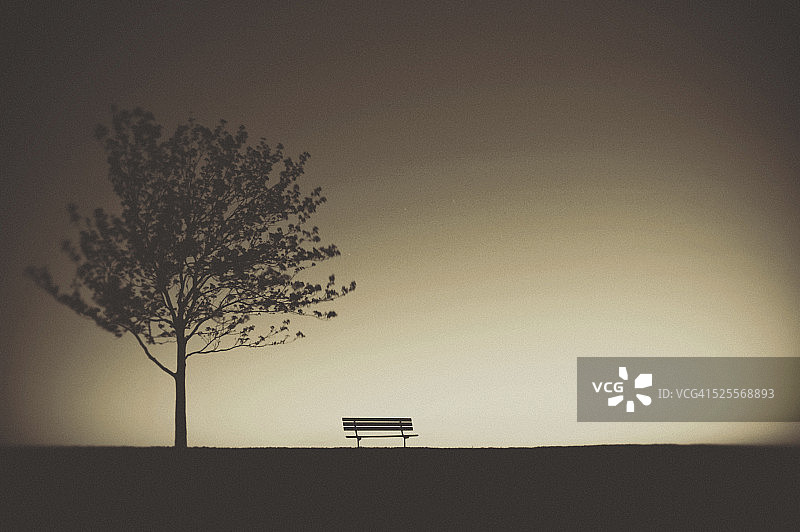 阴暗的风景图片素材