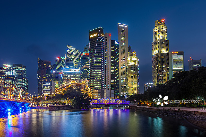 新加坡倒影图片素材