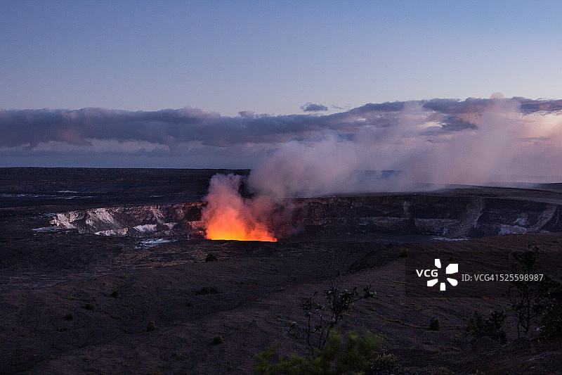 基拉韦厄火山熔岩流图片素材