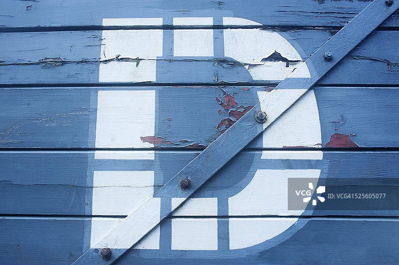 发现的字母和数字图片素材