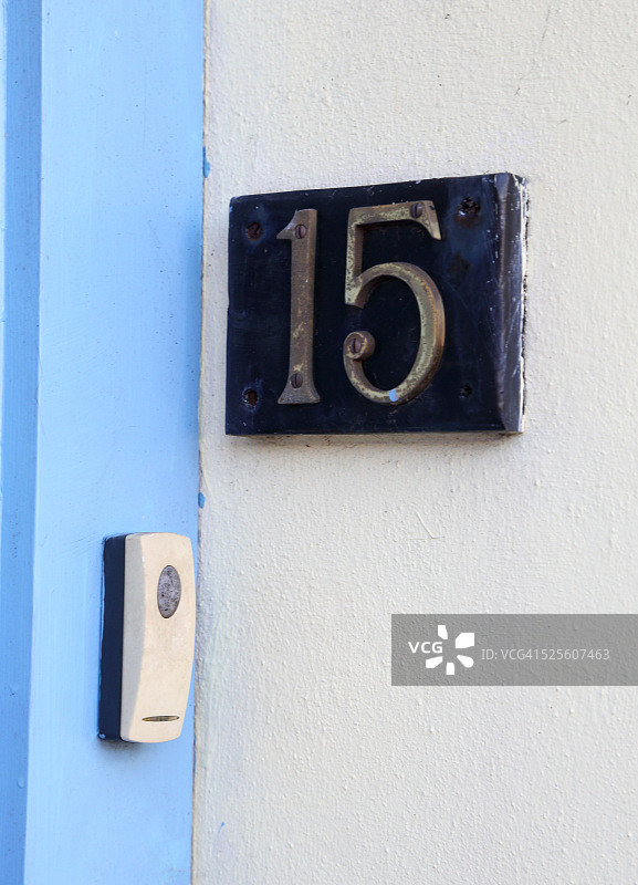 发现的字母和数字图片素材