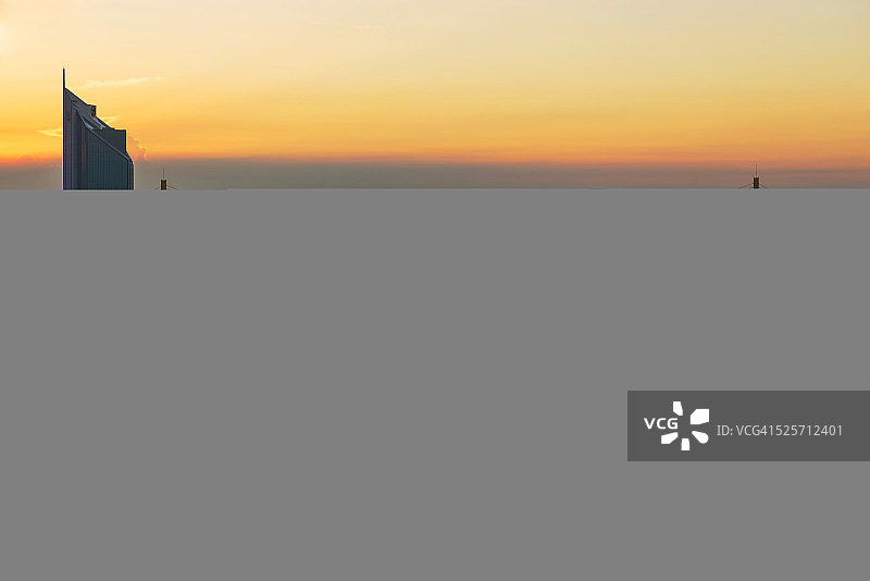 泰国金色河流图片素材