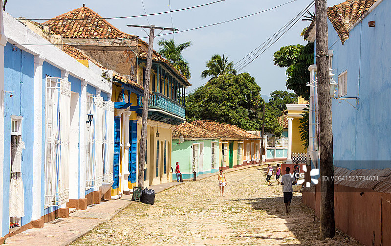 古巴特立尼达的鹅卵石街道图片素材