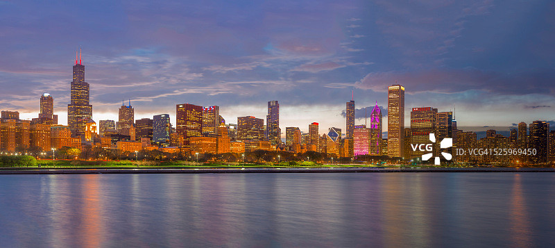 芝加哥日落天际线夜景图片素材