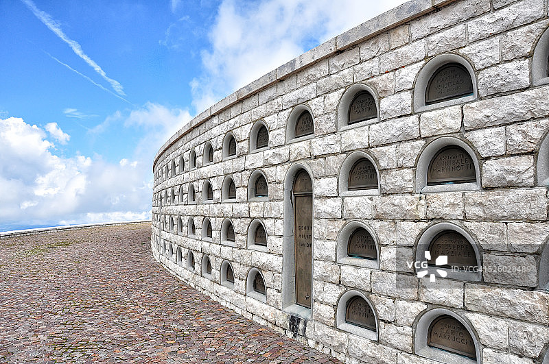 格拉ppa山，第一次世界大战纪念碑图片素材