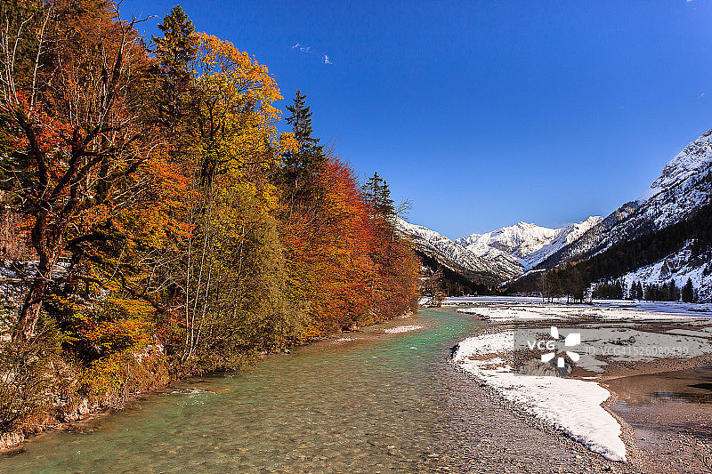 高山秋色图片素材