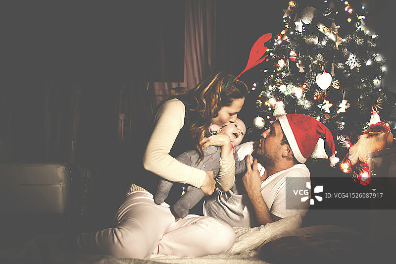 家庭新年除夕图片素材