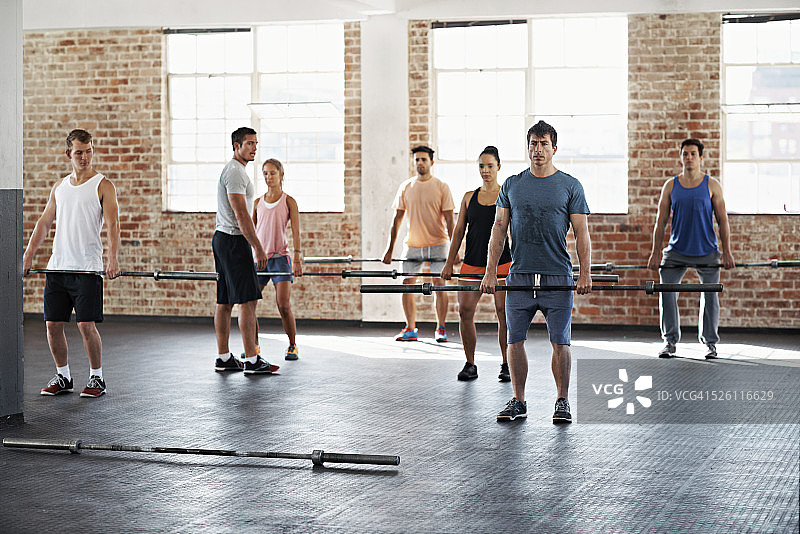 在酒吧工作图片素材