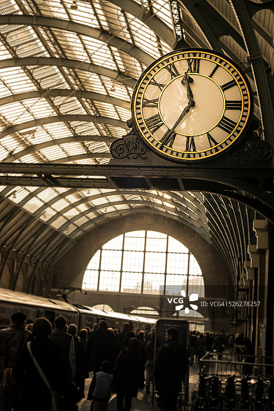 火车站高峰时段图片素材