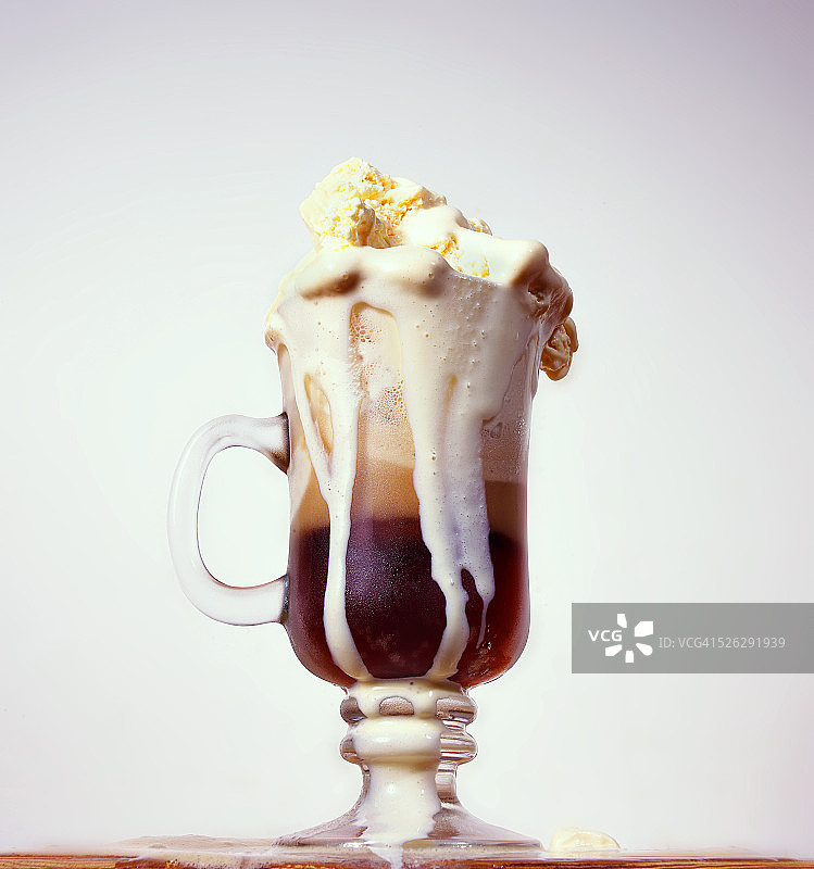 沙士啤酒漂浮图片素材