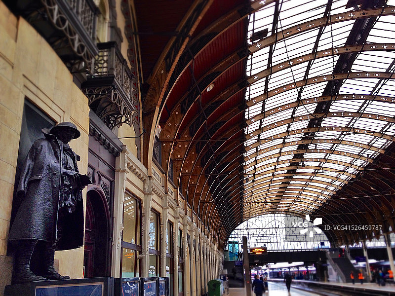 帕丁顿车站的士兵图片素材