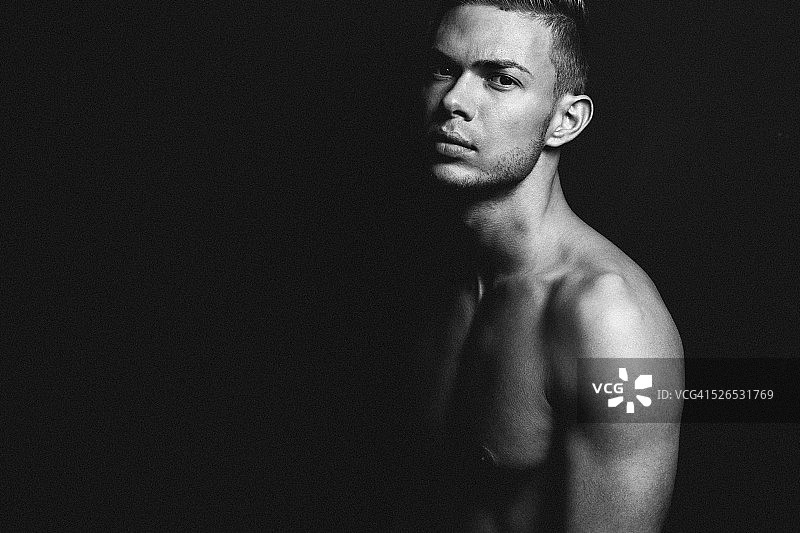 健壮的男人图片素材