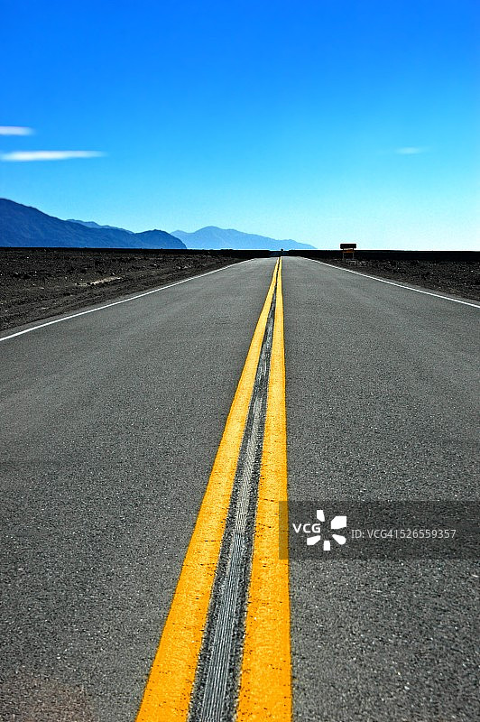 无尽的道路图片素材