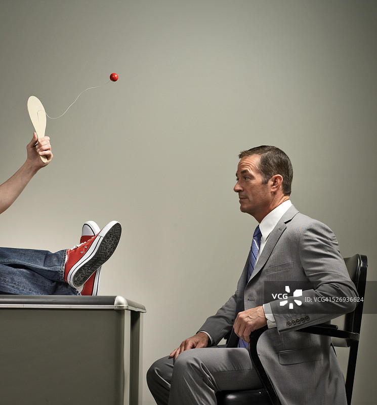 商人与休闲经理坐在一起图片素材