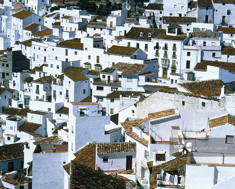 西班牙安达卢西亚卡萨雷斯山村白色建筑图片素材