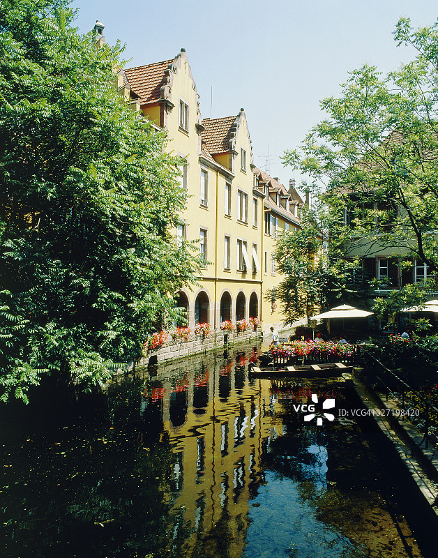 法国科尔马洛奇河畔的房屋图片素材