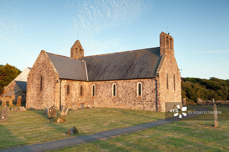 威尔士彭布罗克郡圣布里德斯的诺曼教区教堂图片素材