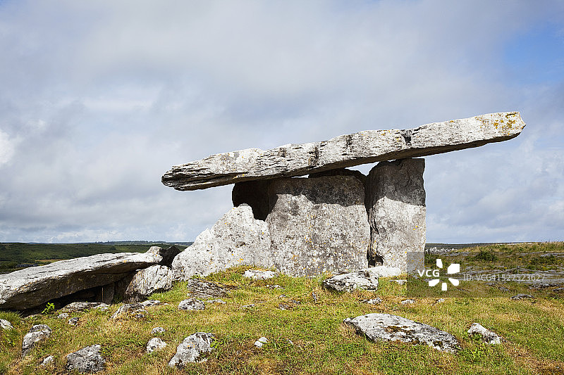 波尔纳布龙支石墓，近巴利沃根图片素材
