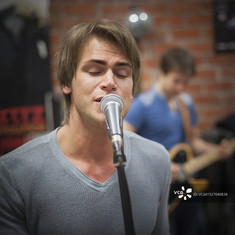 摇滚乐队排练图片素材