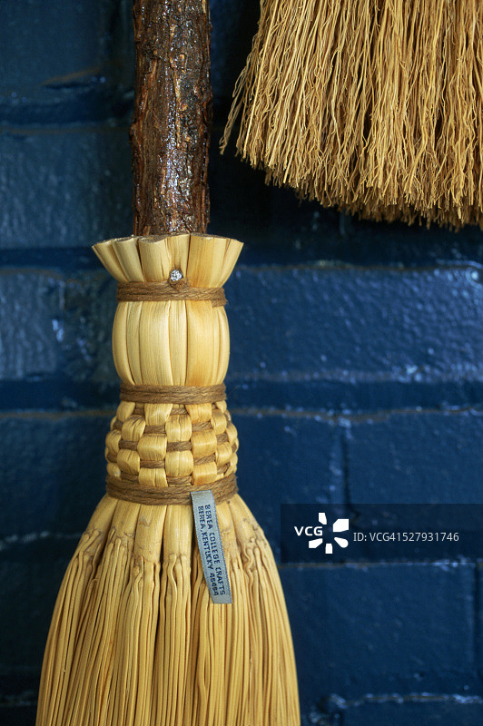 贝里亚学院出售的扫帚图片素材