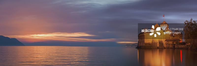 西庸城堡，靠近瑞士沃州蒙特勒图片素材