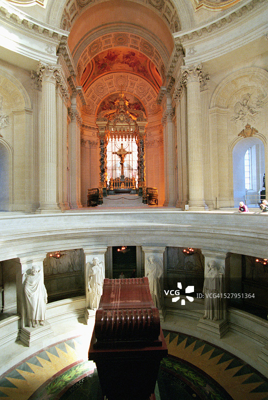圆顶教堂内的拿破仑墓图片素材