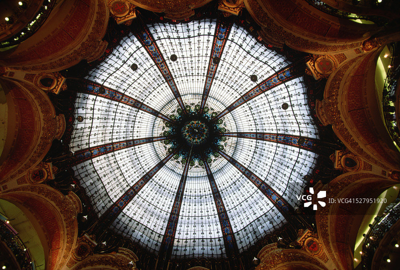 彩色玻璃中庭天花板图片素材