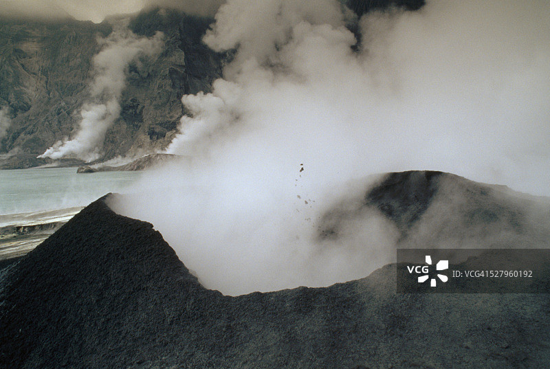 皮纳图博火山喷气孔图片素材