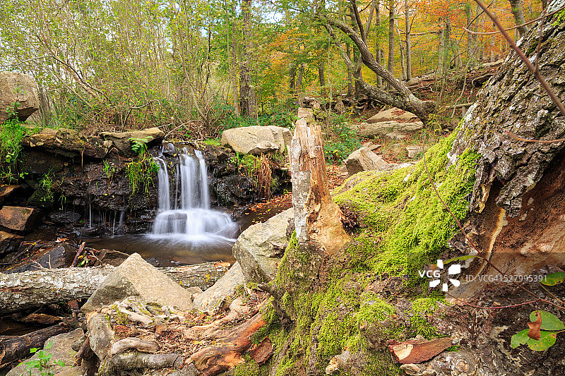 蒙塞尼山的秋色图片素材