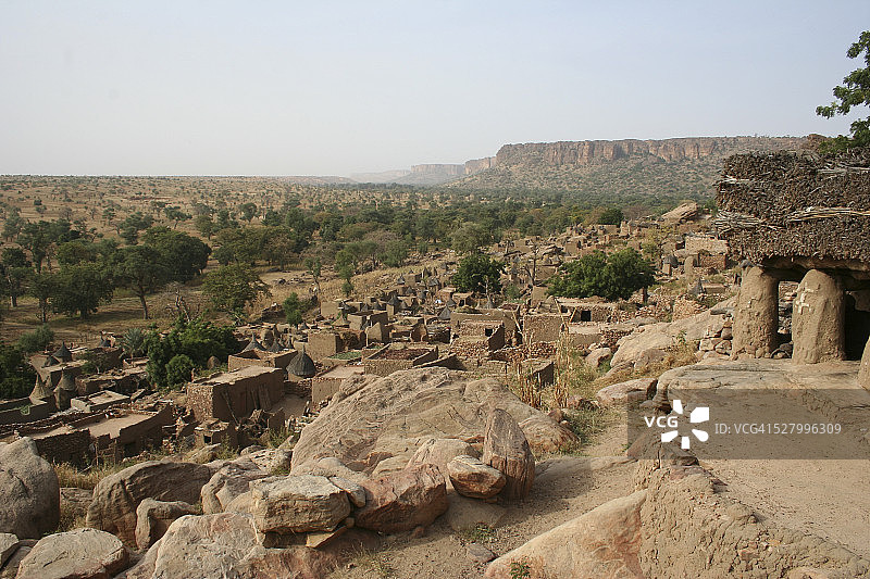 邦贾加拉悬崖上的蒂雷利村图片素材