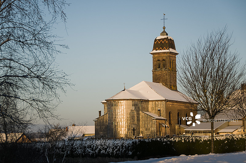法国冬季乡村教堂图片素材