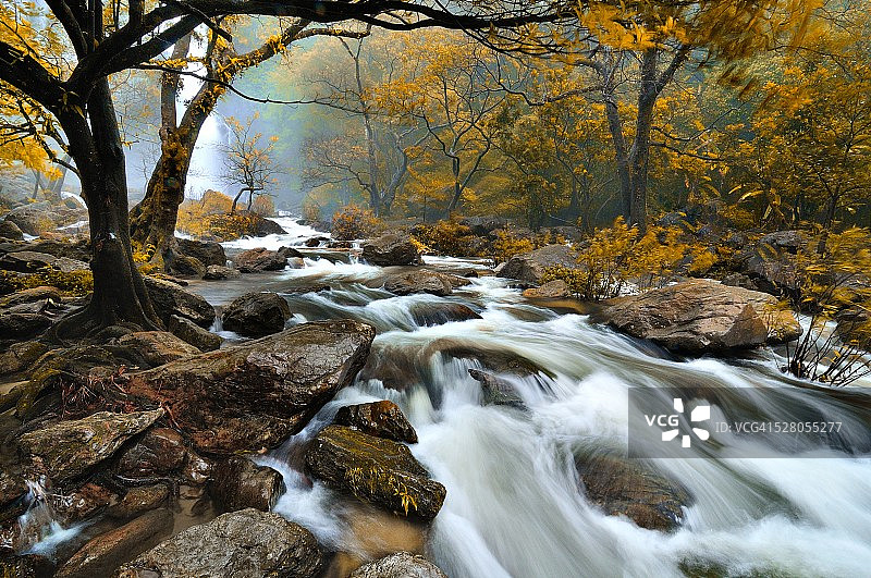 泰国甘烹碧府空拉恩瀑布图片素材