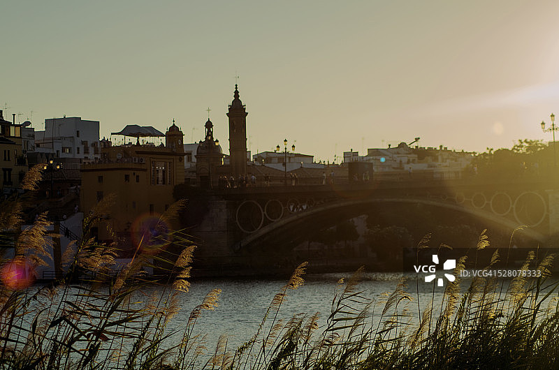 瓜达尔基维尔河全景图片素材