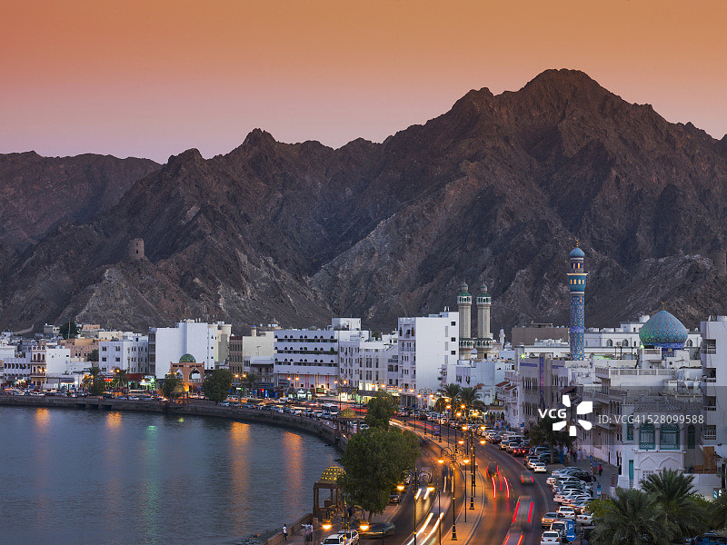 阿曼马斯喀特穆特拉区日落图片素材