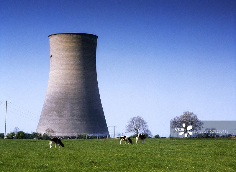 工业草皮，位于爱尔兰奥法利郡埃德ender里图片素材