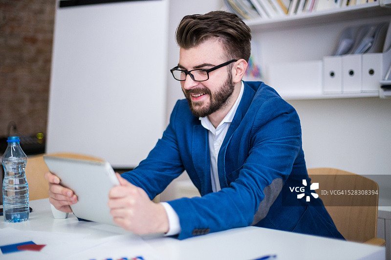 快乐工作图片素材