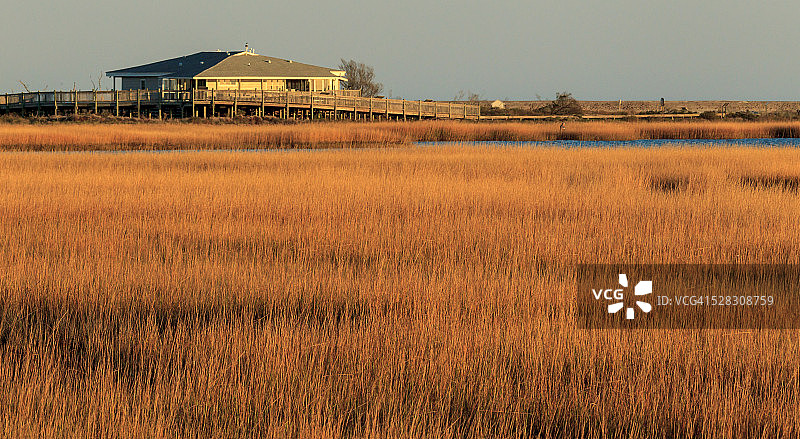 汤姆海湾日落图片素材