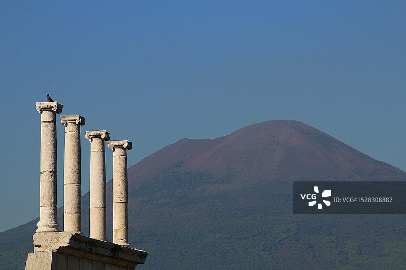庞贝古城和维苏威火山图片素材