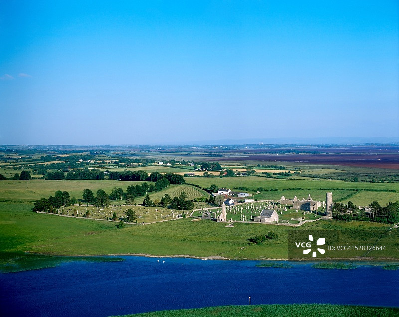 克隆马克诺伊斯，香农河，奥法利郡，爱尔兰图片素材