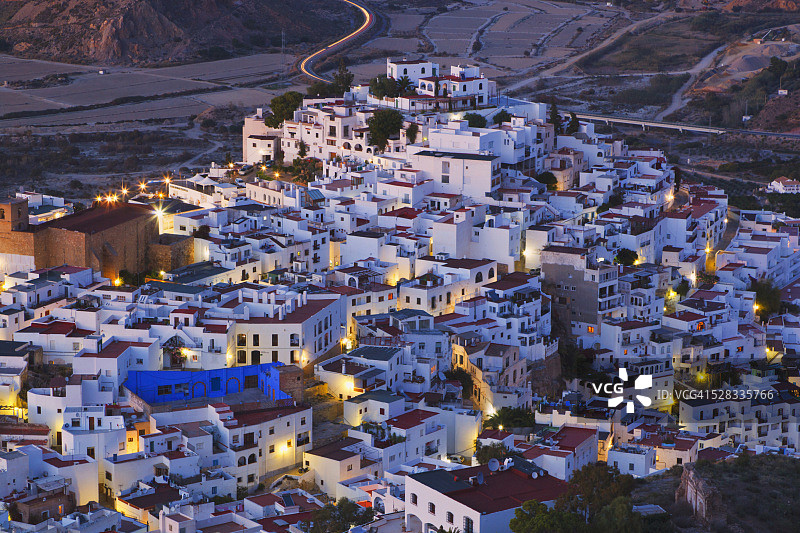 西班牙白色建筑村庄图片素材