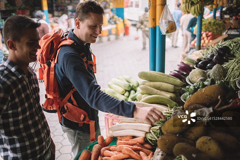 当地跳蚤市场一角图片素材