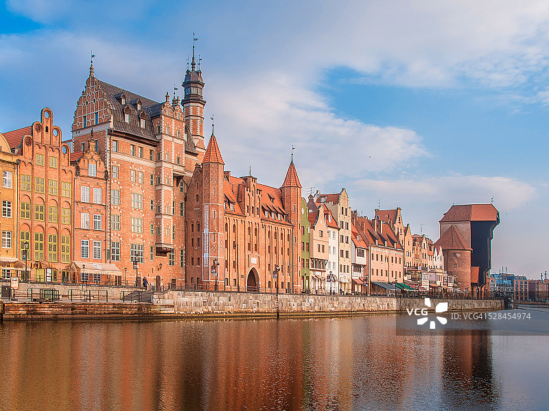 波兰格但斯克莫特拉瓦河与起重机图片素材