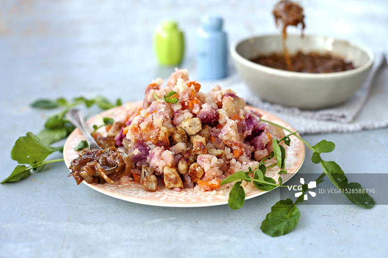 猪肉土豆萝卜炖菜图片素材