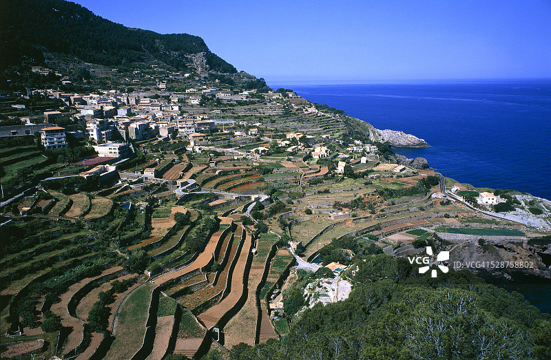 马略卡岛巴尼亚尔布法 settlement 和梯田海岸图片素材