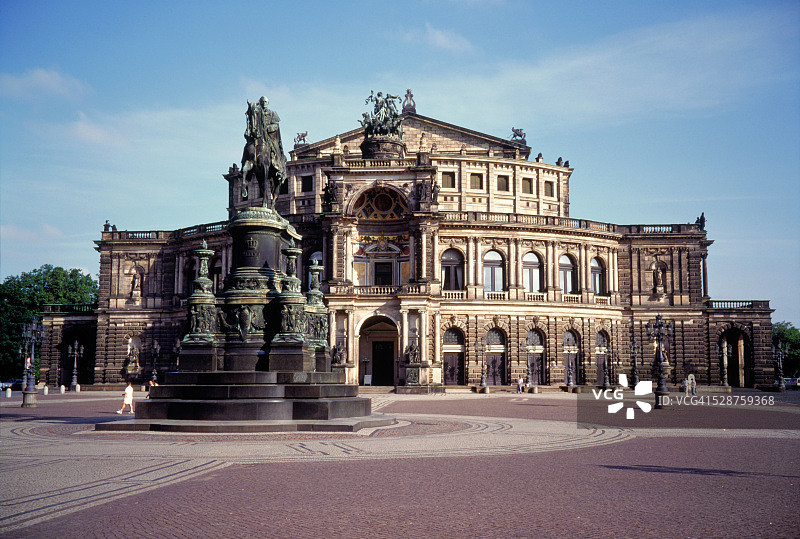 德国萨克森州德累斯顿森珀歌剧院图片素材
