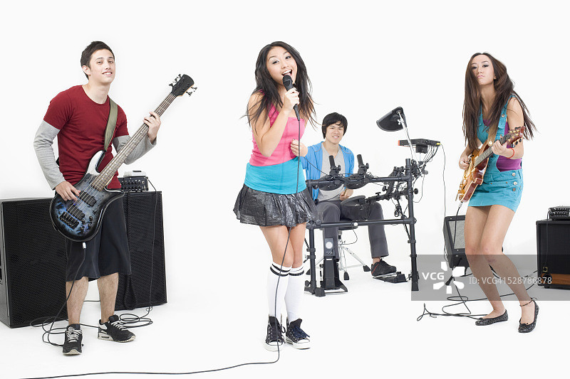 摇滚乐队中的青少年图片素材