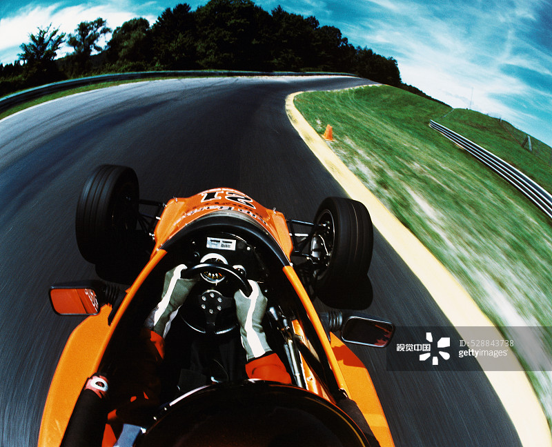 赛车手驾驶赛车图片素材
