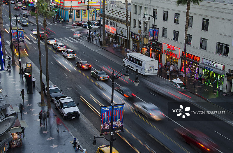 夜晚的好莱坞星光大道图片素材