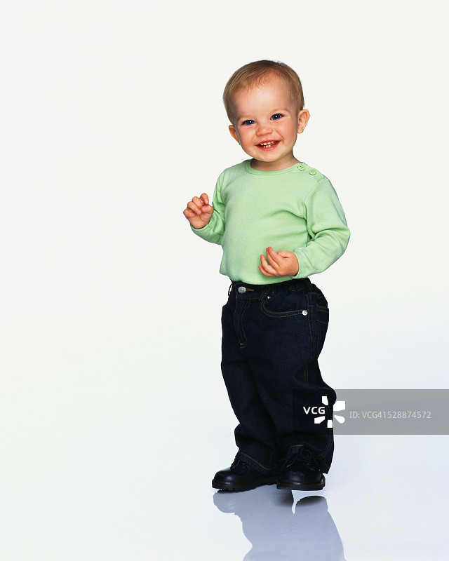 微笑的幼儿图片素材